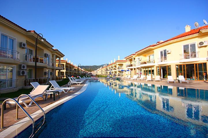 Sunset Beach Club Aparthotel *