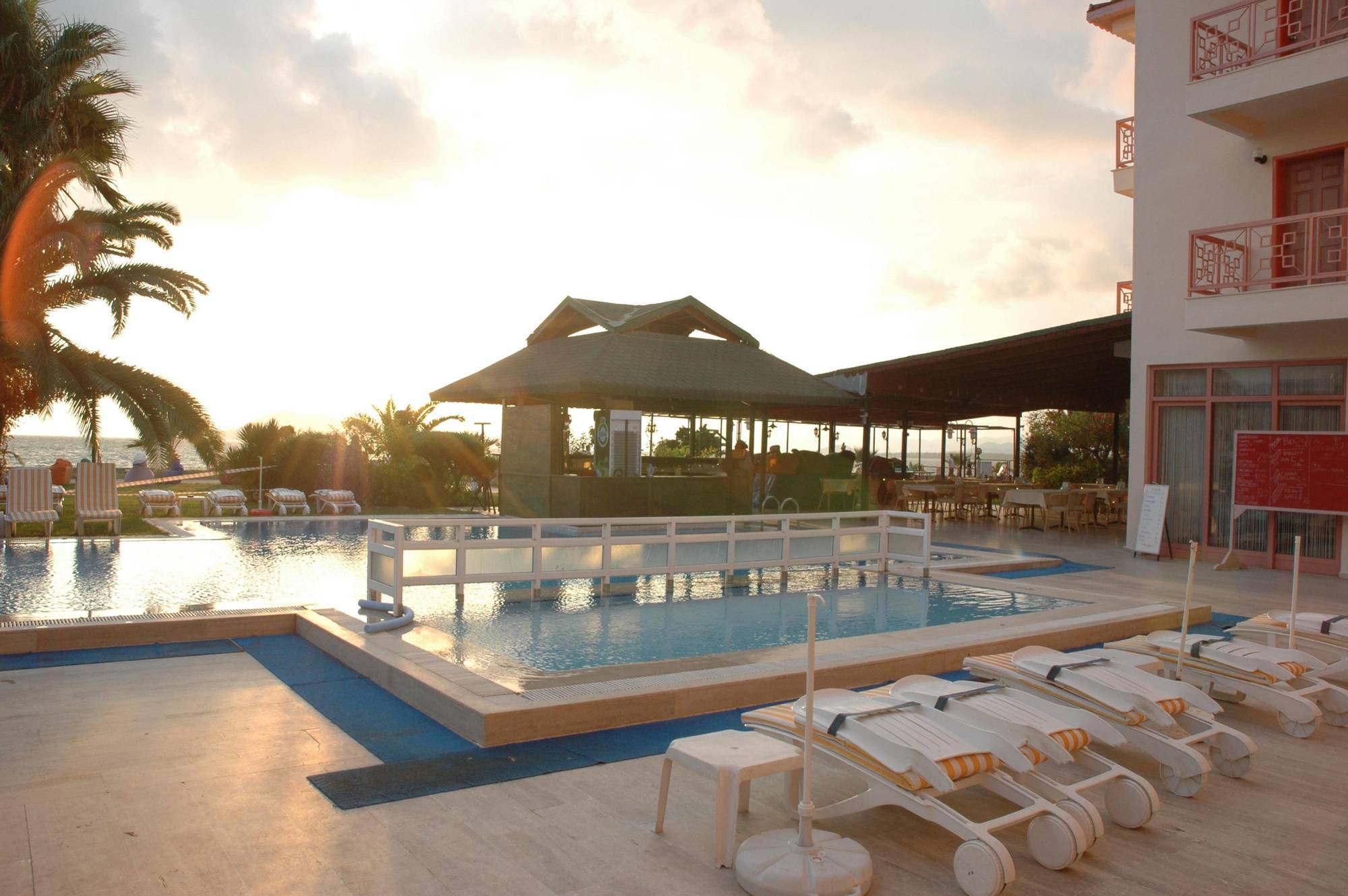 Hotel Ceren 2*