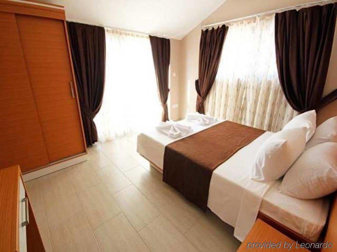 Diana Hotel 3*