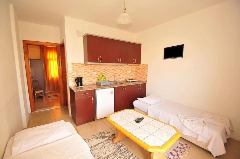 Anna Aparthotel