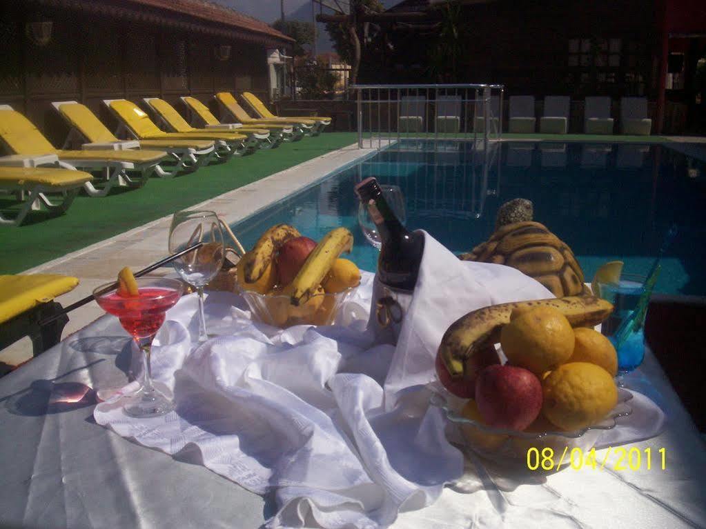 Anna Aparthotel 3*