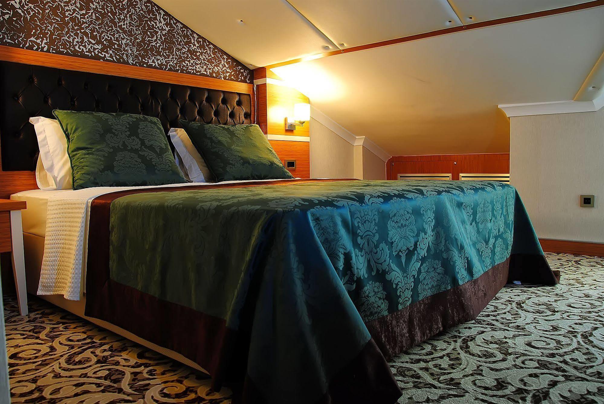 Malahit Exclusive Hotel