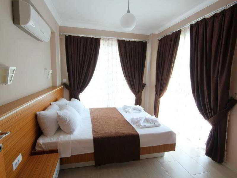 Diana Aparthotel