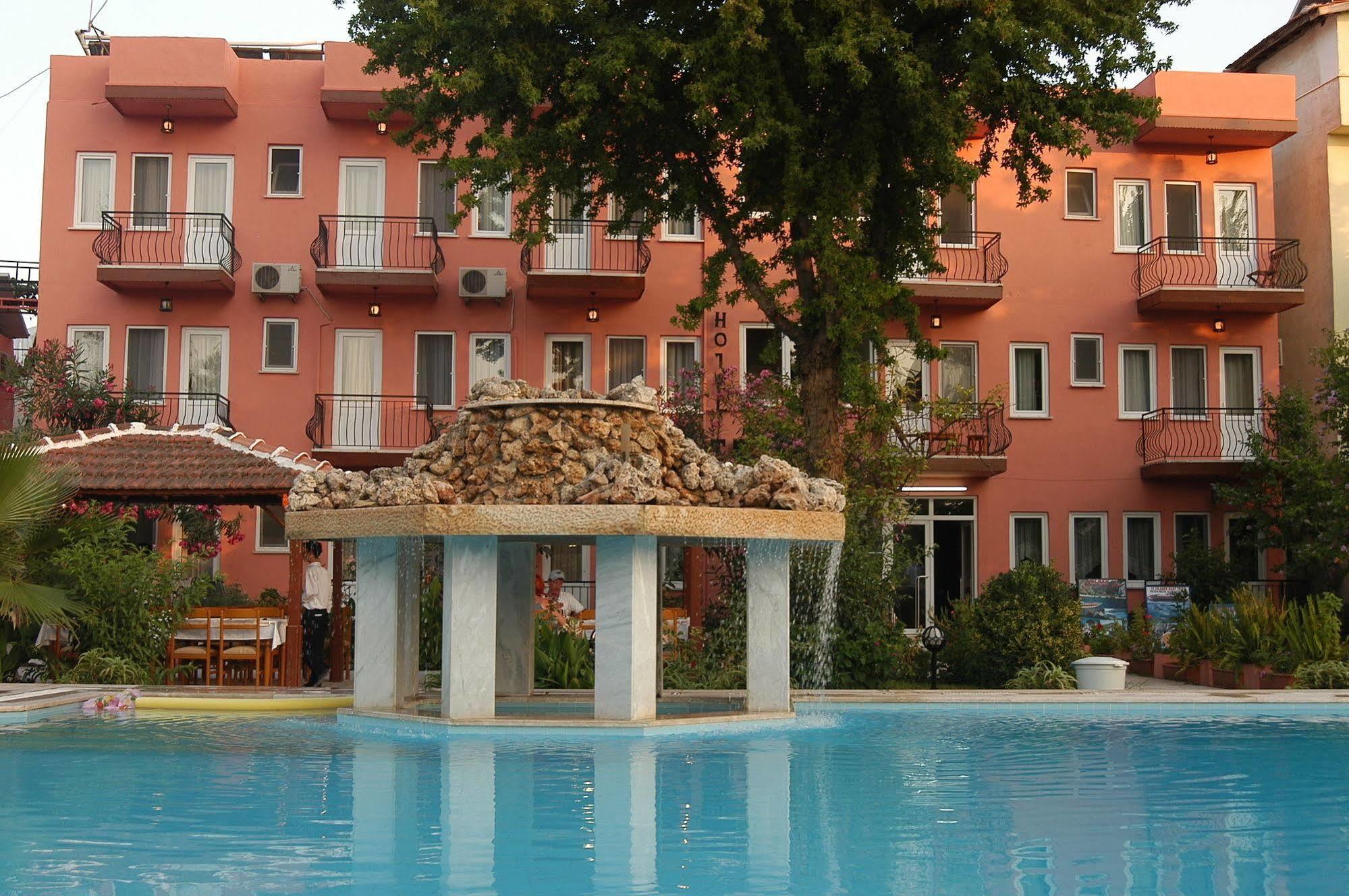 Truva - Boutique Class Hotel 2*