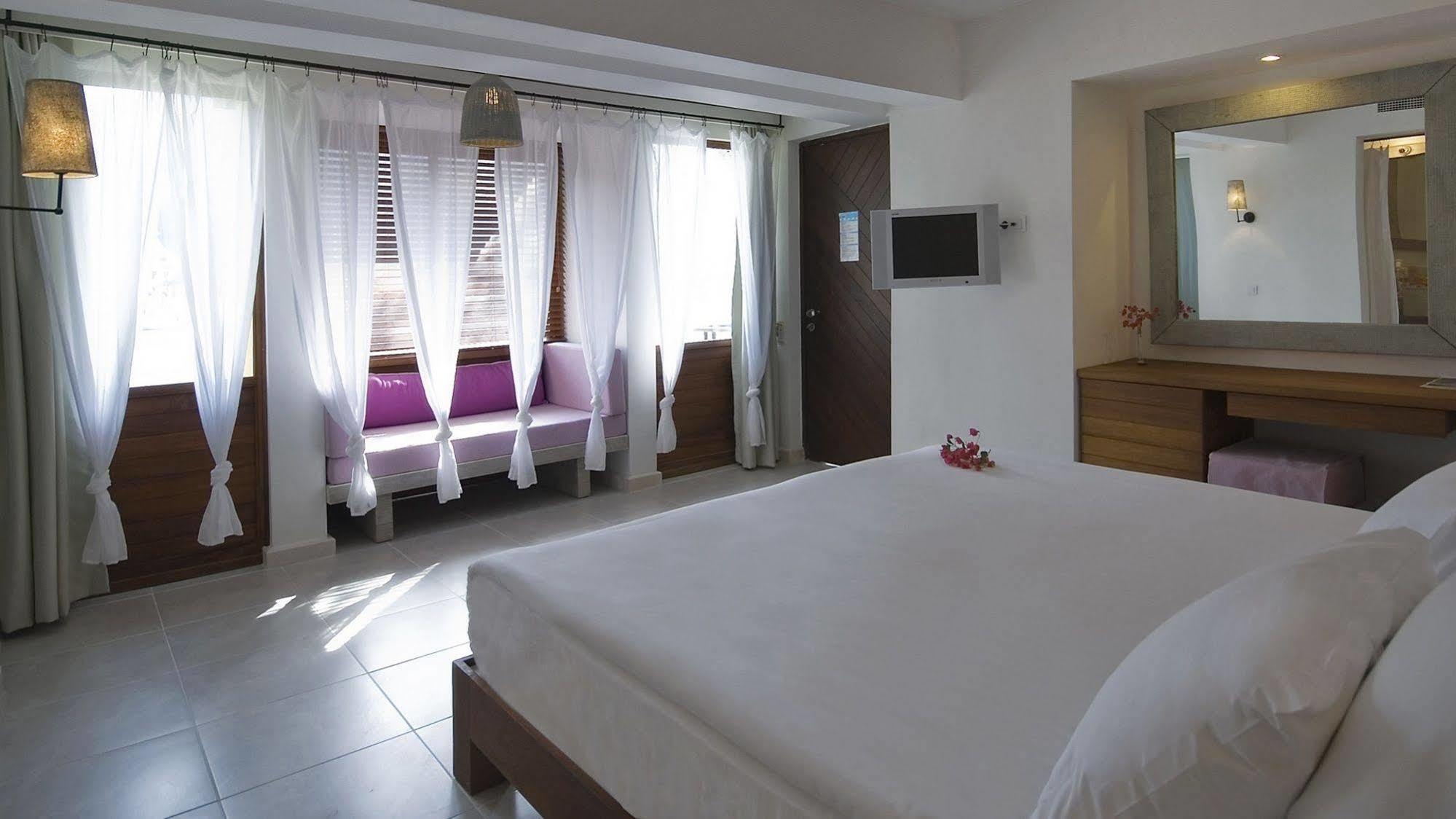Hillside Club Resort 5*