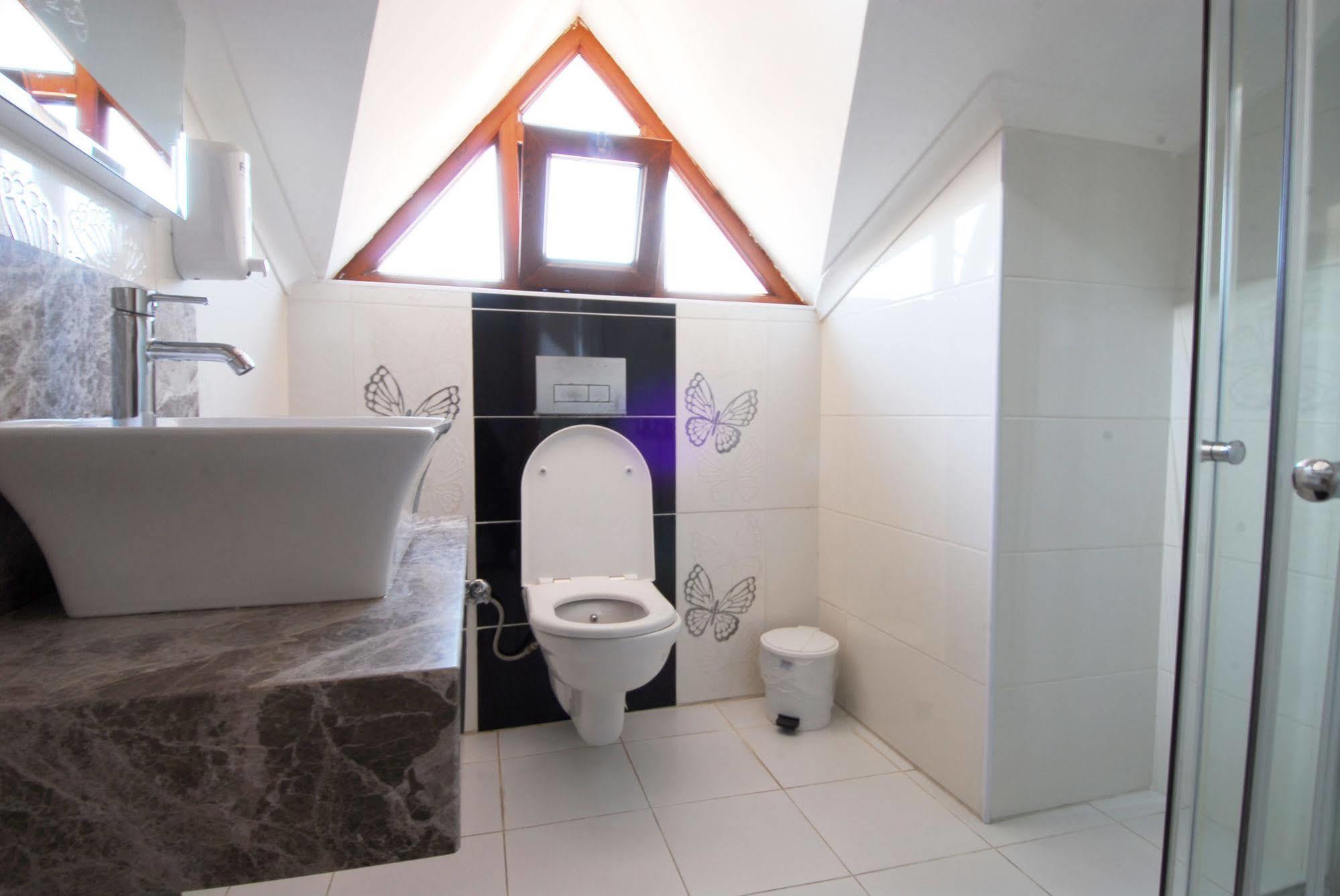 Otel Lidya 3*