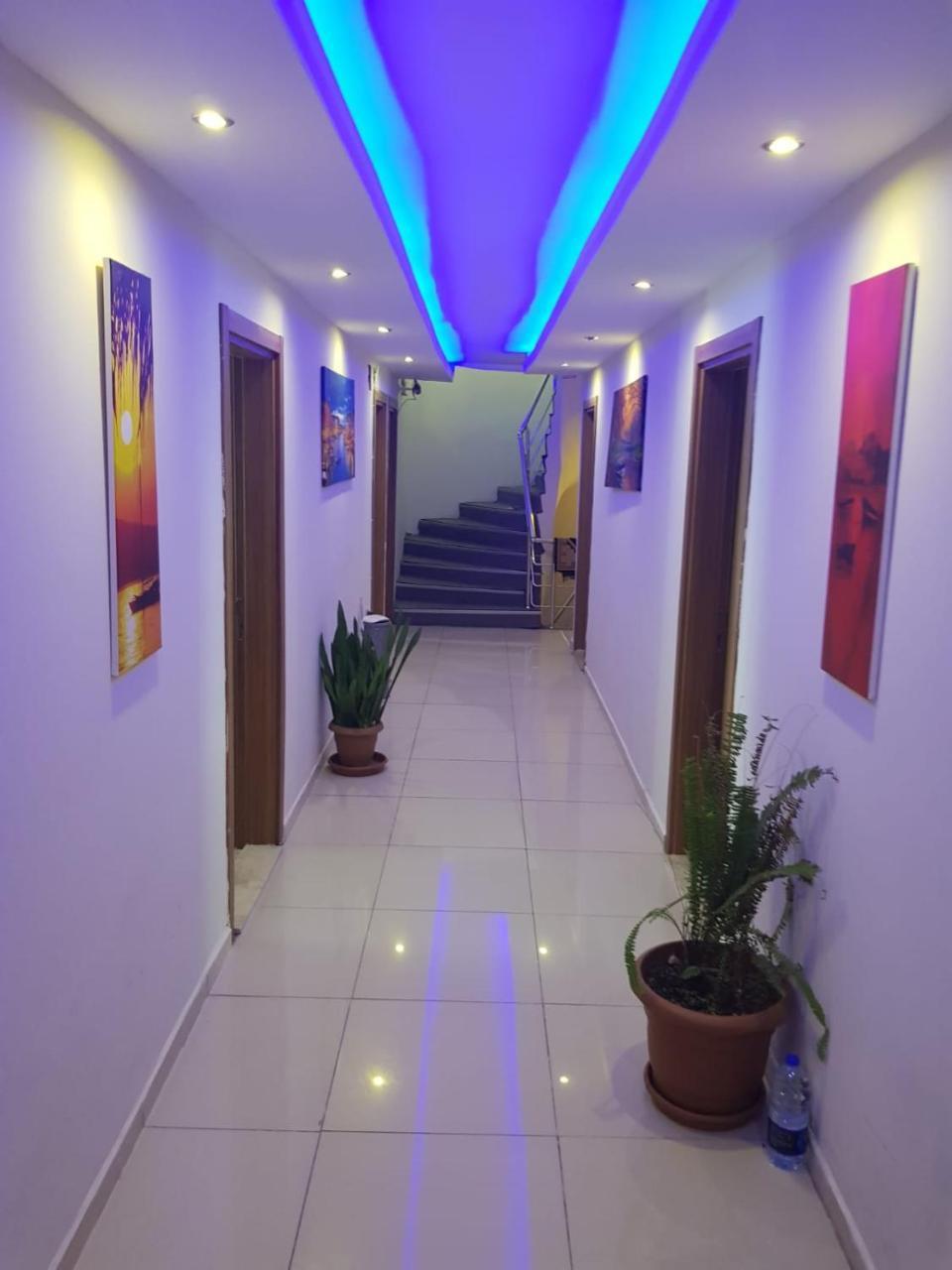 Feryıl Centrum Oda ve Kahvaltı 3*