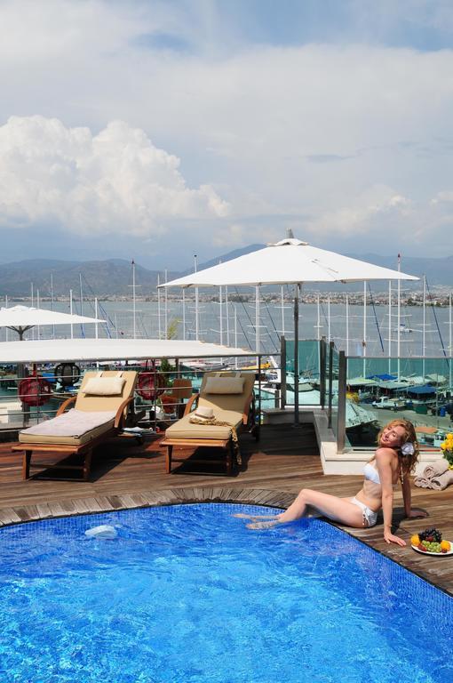 Hotel Alesta Yacht 4*