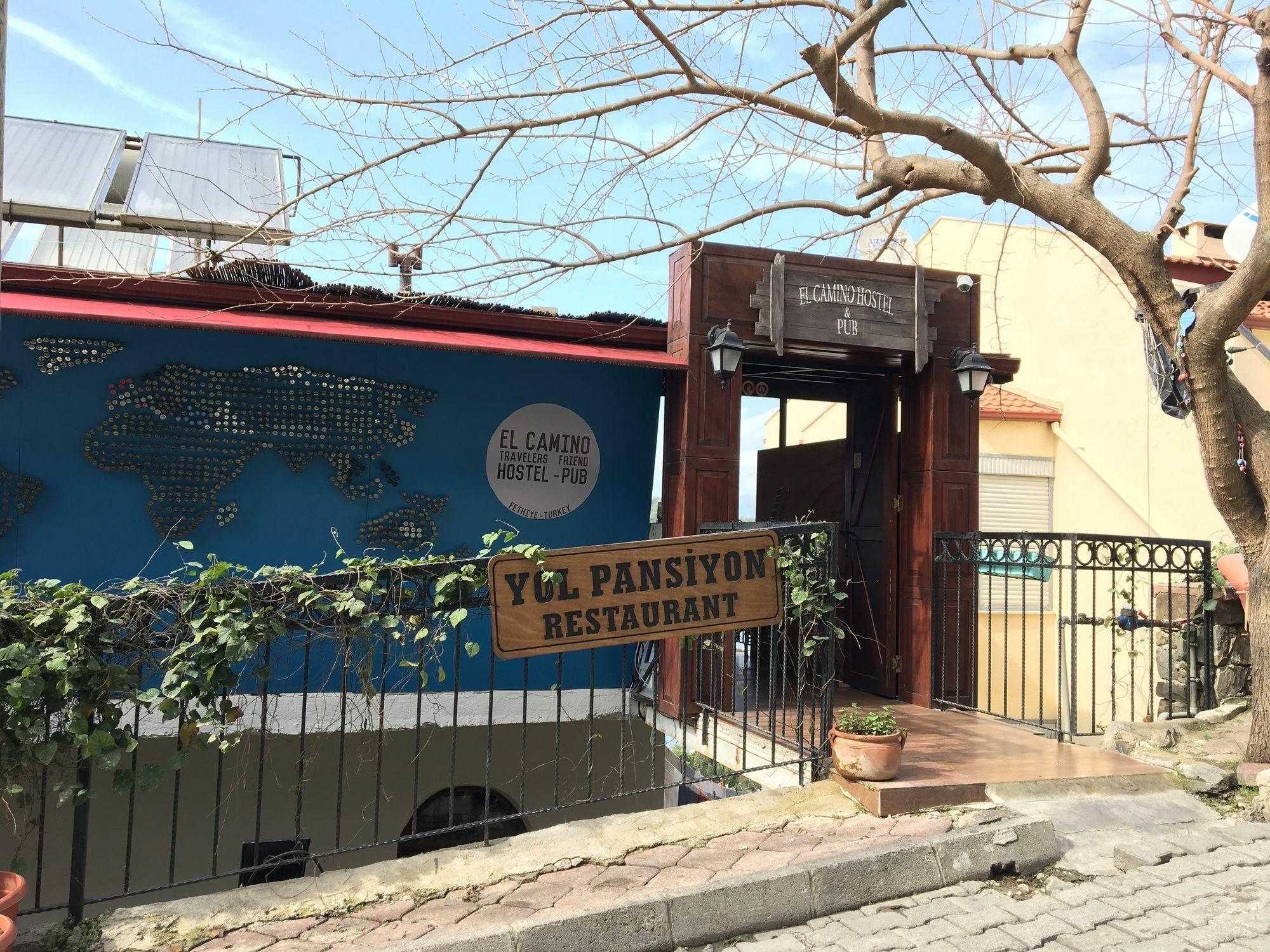 El Camino & Pub *