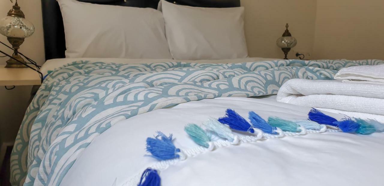 Hotel Eyna 2*