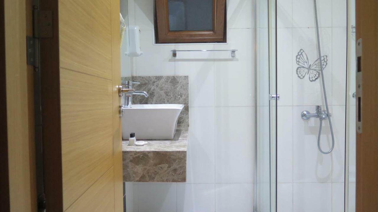 Otel Lidya 3*