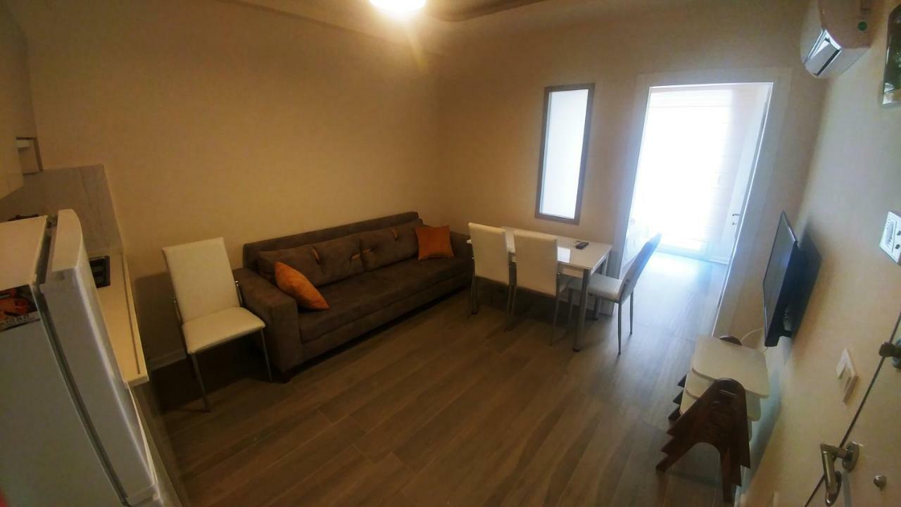 Apartment Mandalina Apart