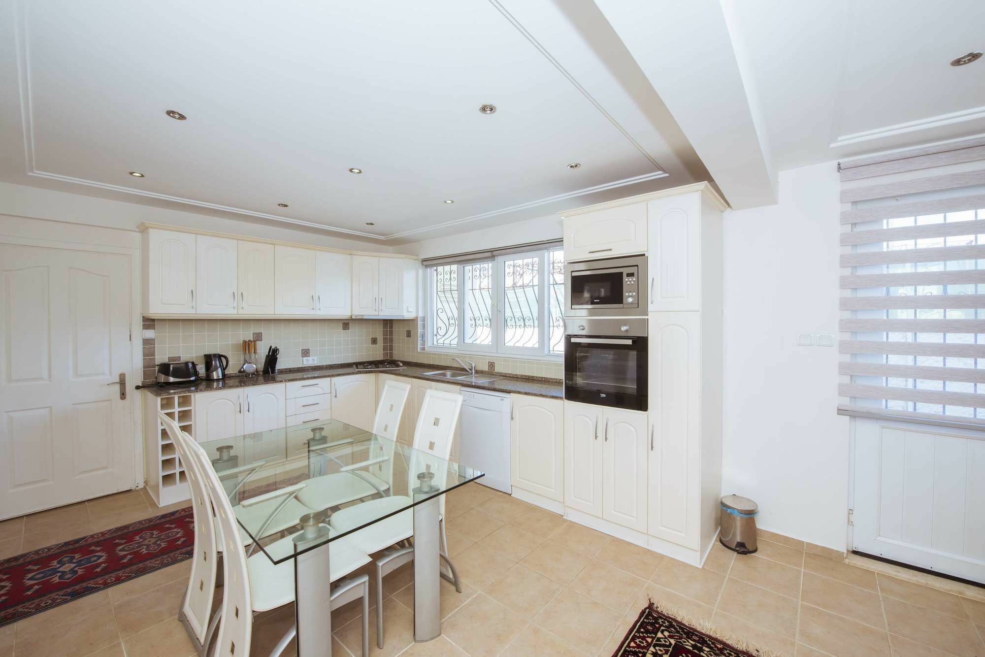 Villa Infinity Yaniklar *