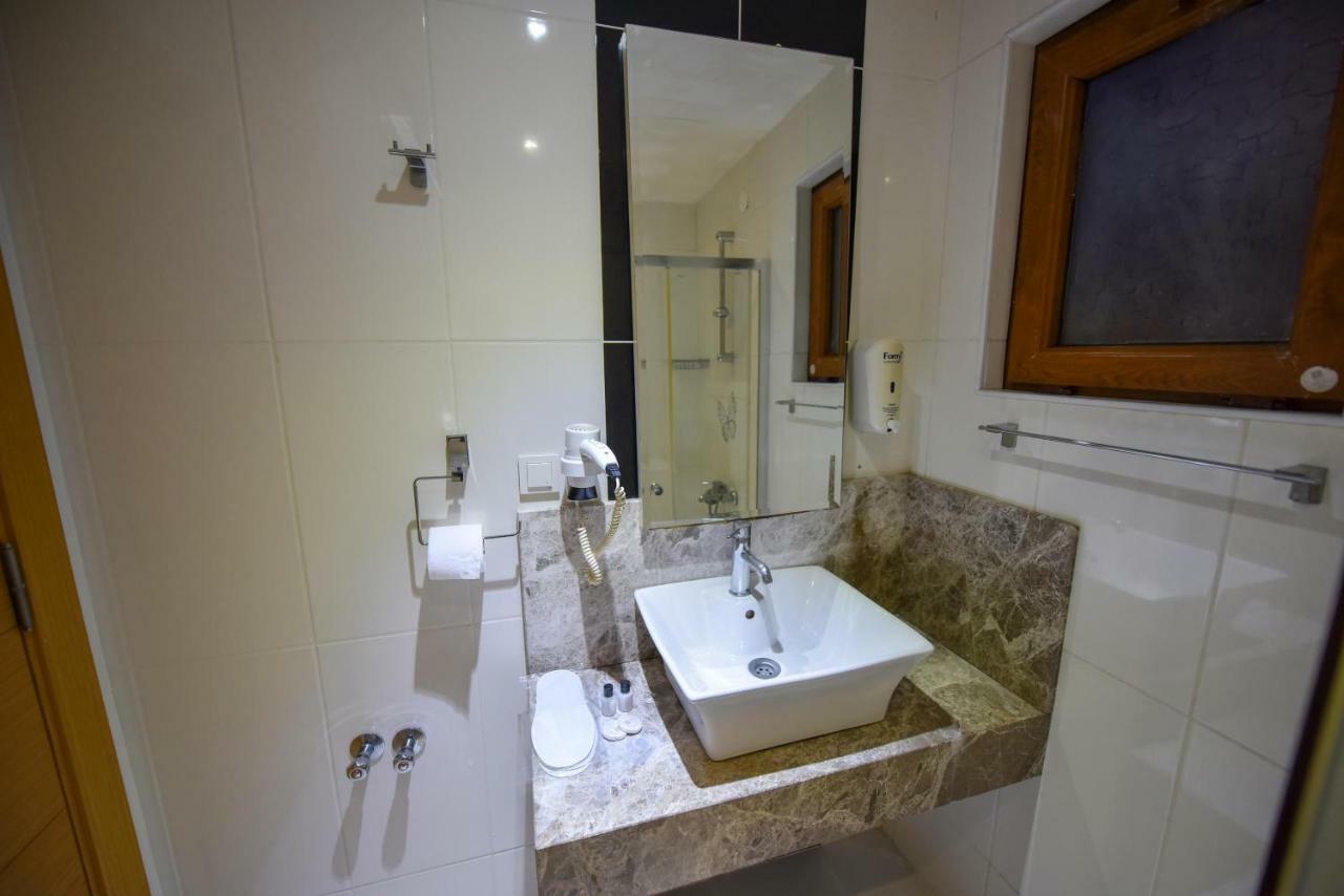 Lidya Otel