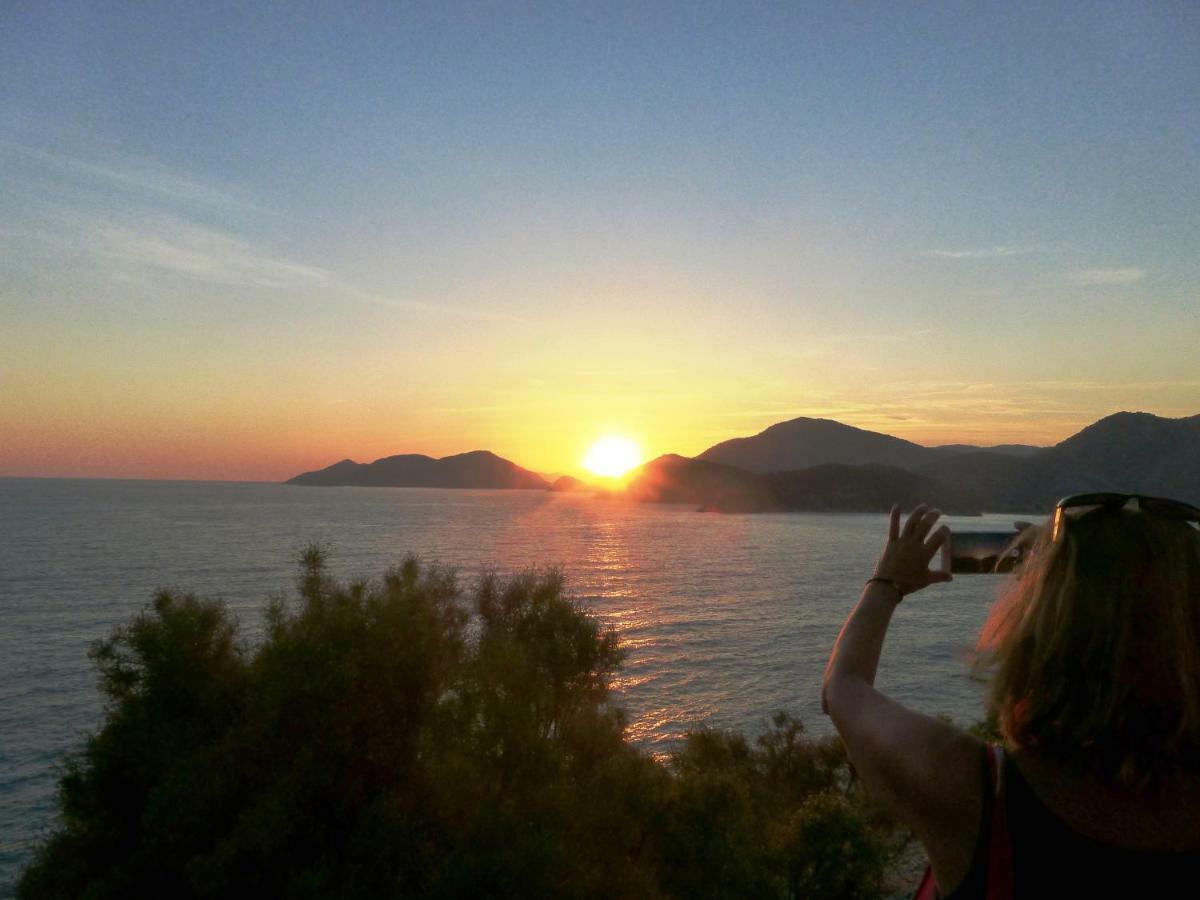 Sun Zuma Ja Daire Fethiye