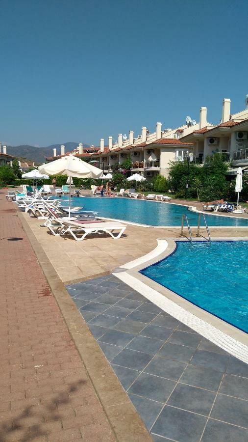 Calis, Sunset Club