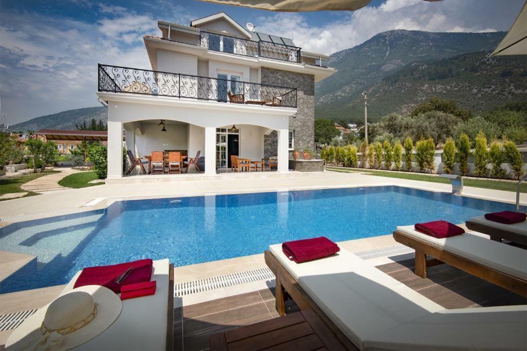 Turhan Konagi * Fethiye