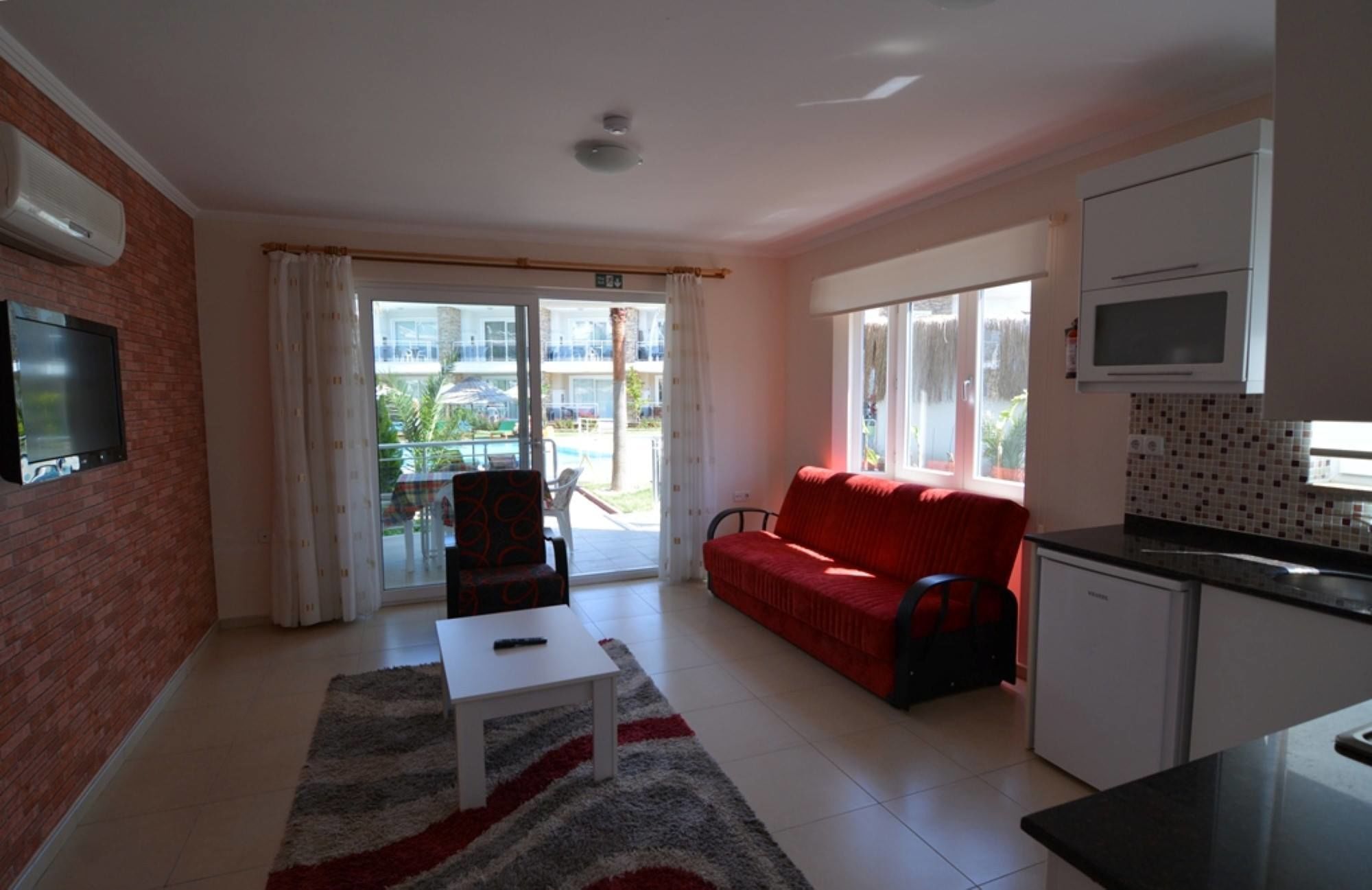 Otel Pasham And
