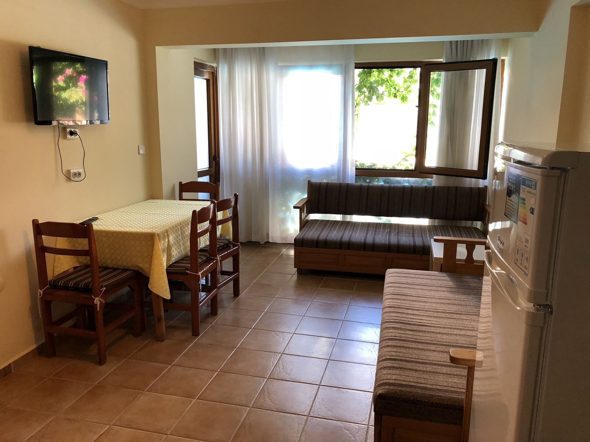 Ten Apart Hotel 3*