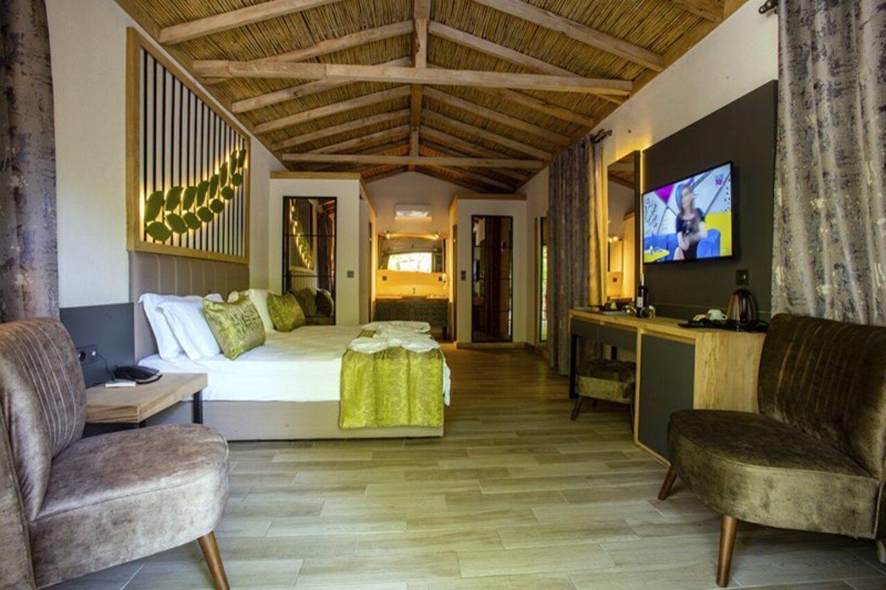 Hotel Suna Village & 3*