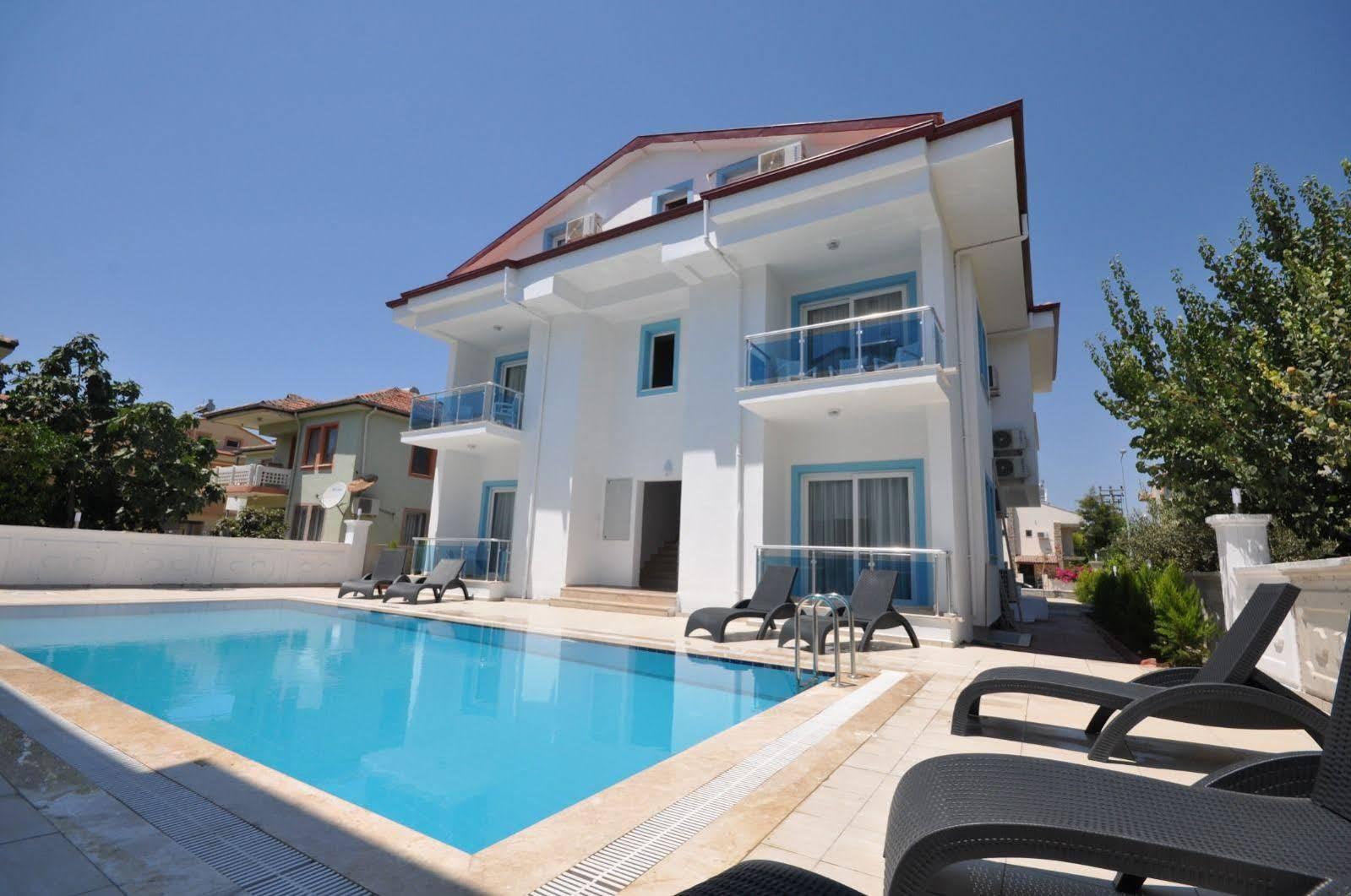 Manolya 3*