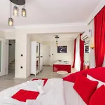 Villa Olive Oyl