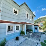 4 Bedroom - 3 Bathroom - 8 Person, Private Pool - Private 1000M2 Garden, Detached Villas, Unlimited Wifi - Free Parking