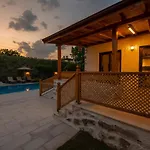 Eroglu Villas
