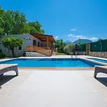 Eroglu Villas