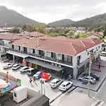 Red Moon Suites