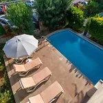 Sunset Beach Club Aqualettings Oyster 5