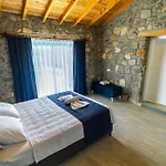 Villa Yar 1