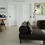 Ashta Suites / Color Block