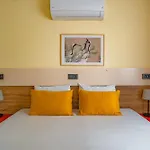 Ten Apart Hotel