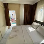 Cam Hotel