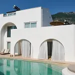 Villa Neox With 2 Pools, Jacuzzi, Sauna & Minigolf