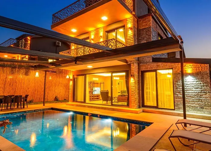 Söğüt 4 - 4 Bedroom with jacuzzi in Fethiye