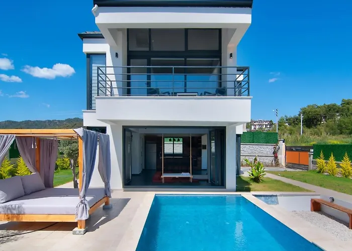 Marvelous Villa With Pool And Jacuzzi In Fethiye