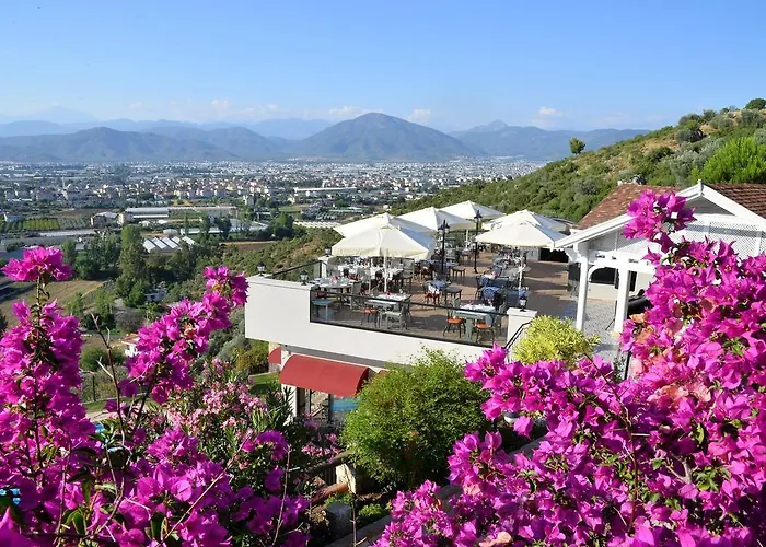 Sundial Hotel & Restaurant