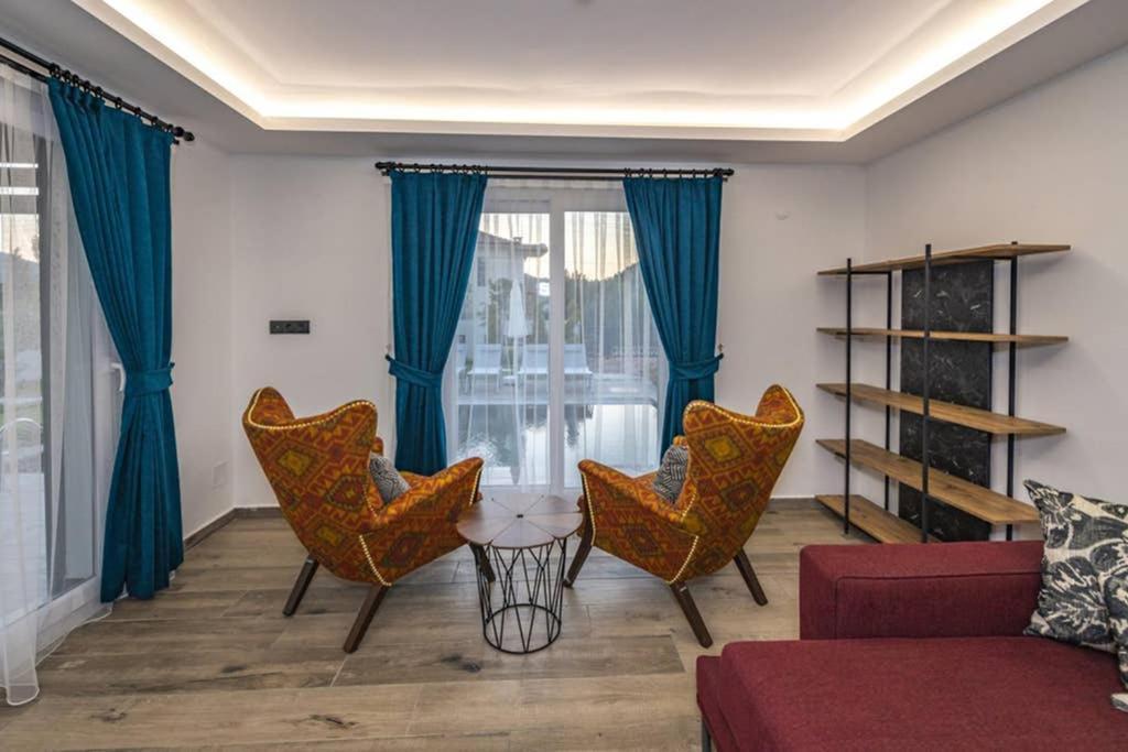 Bella- 4 Bedroom In Oludeniz Villa *