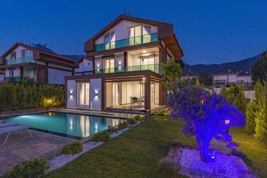 Bella- 4 Bedroom In Oludeniz Villa *