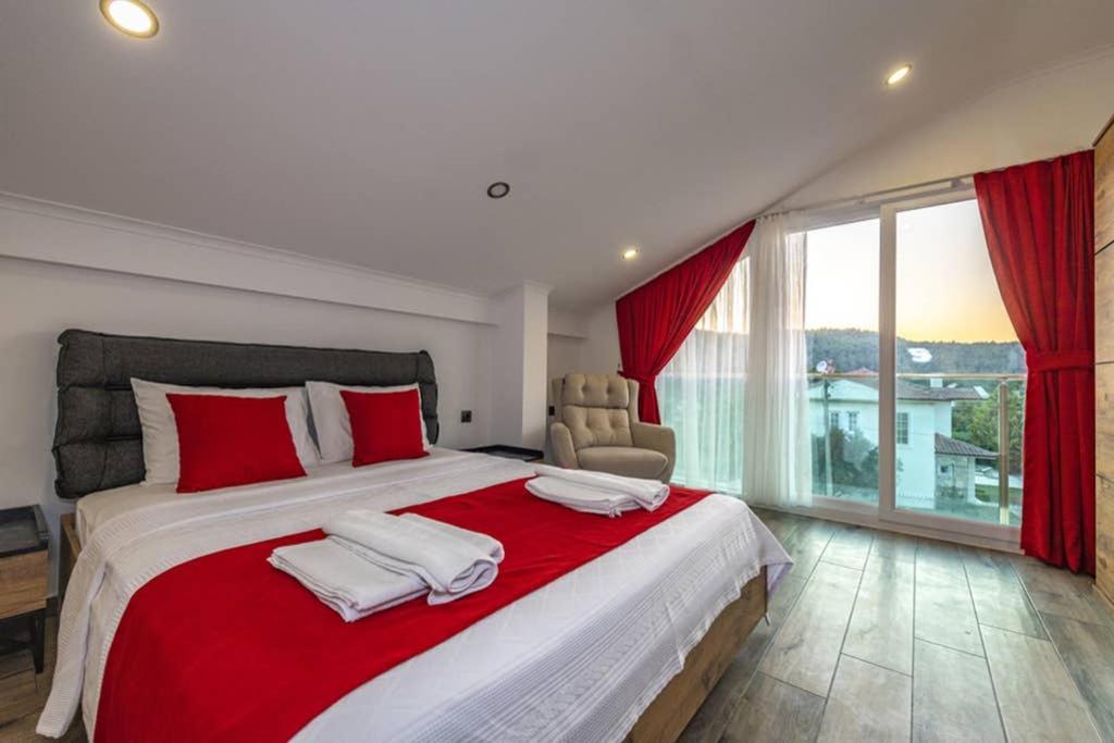 Villa Bella- 4 Bedroom In Oludeniz