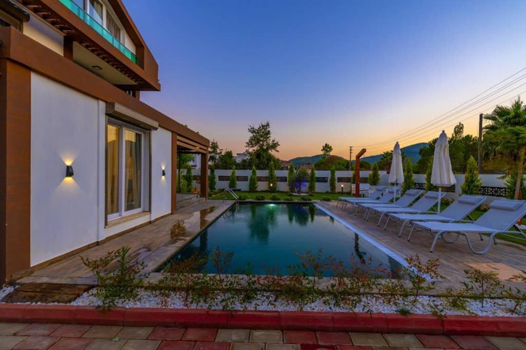 Bella- 4 Bedroom In Oludeniz Villa *