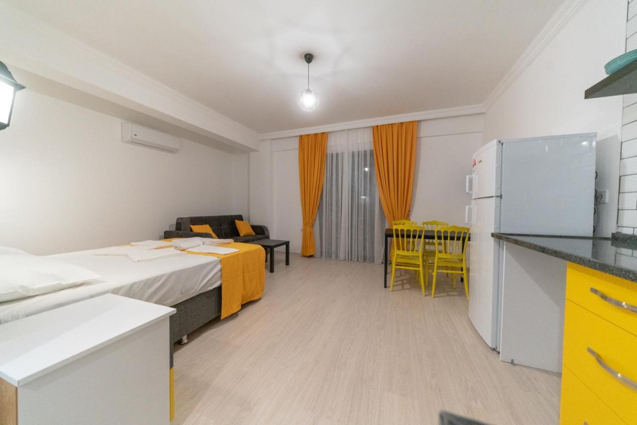F48 Aparts Apartment