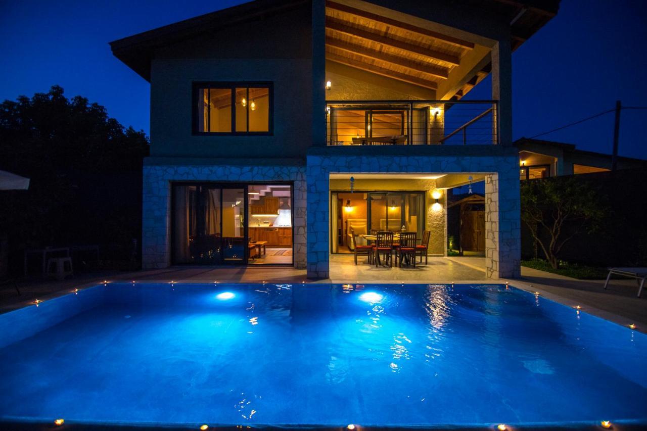 Volans Villa *