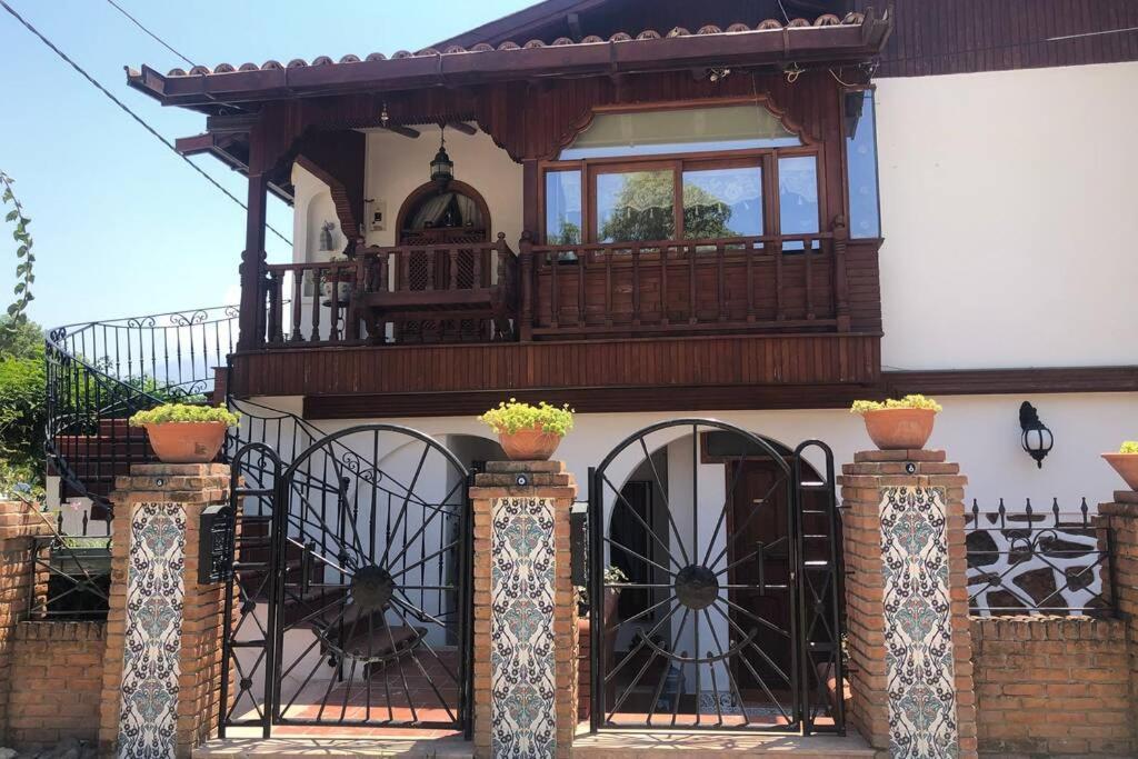 Tatil Evi A Summer House Is Close To The Sea With A Garden Fethiye
