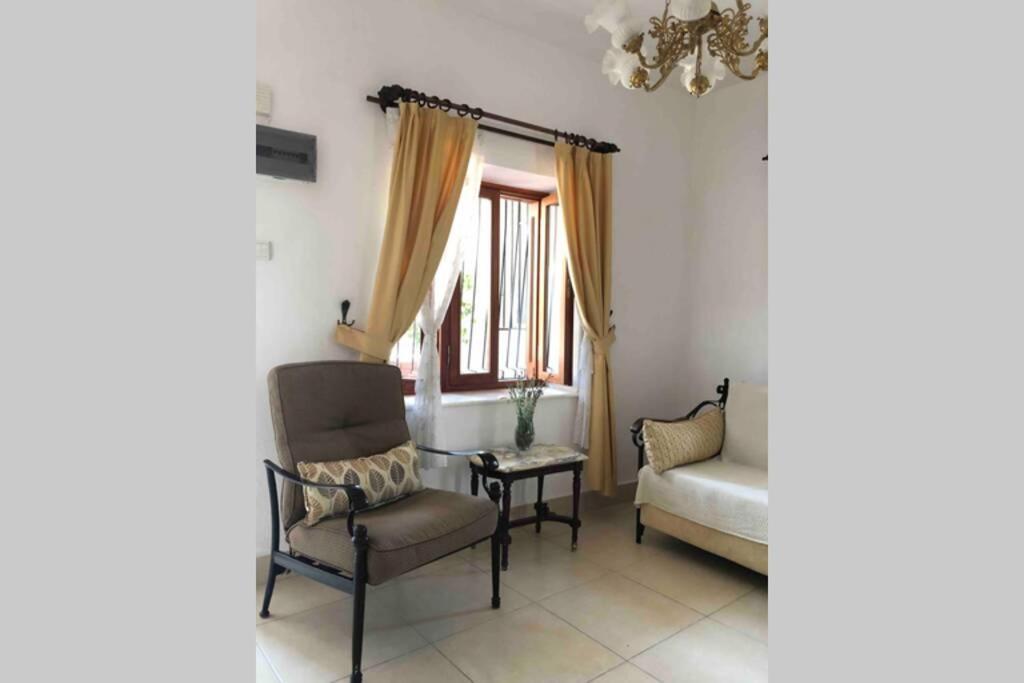 A Summer House Is Close To The Sea With A Garden Tatil Evi