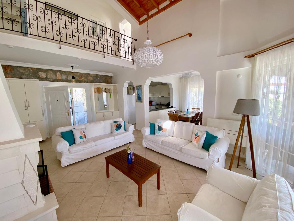 4 Bedroom - 3 Bathroom - 8 Person, Private Pool - Private 1000m2 Garden, Detached Villas, Unlimited Wifi - Free Parking Villa *