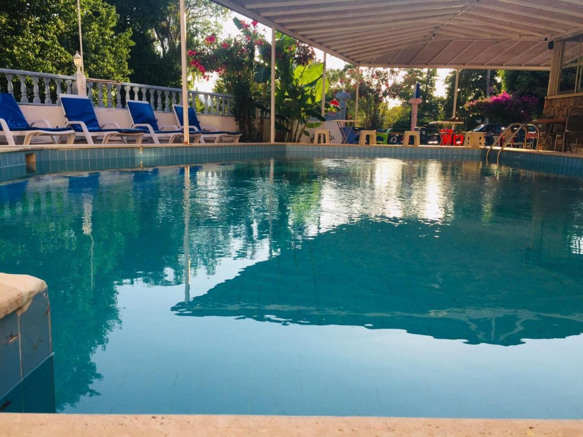 Aparthotel Sato