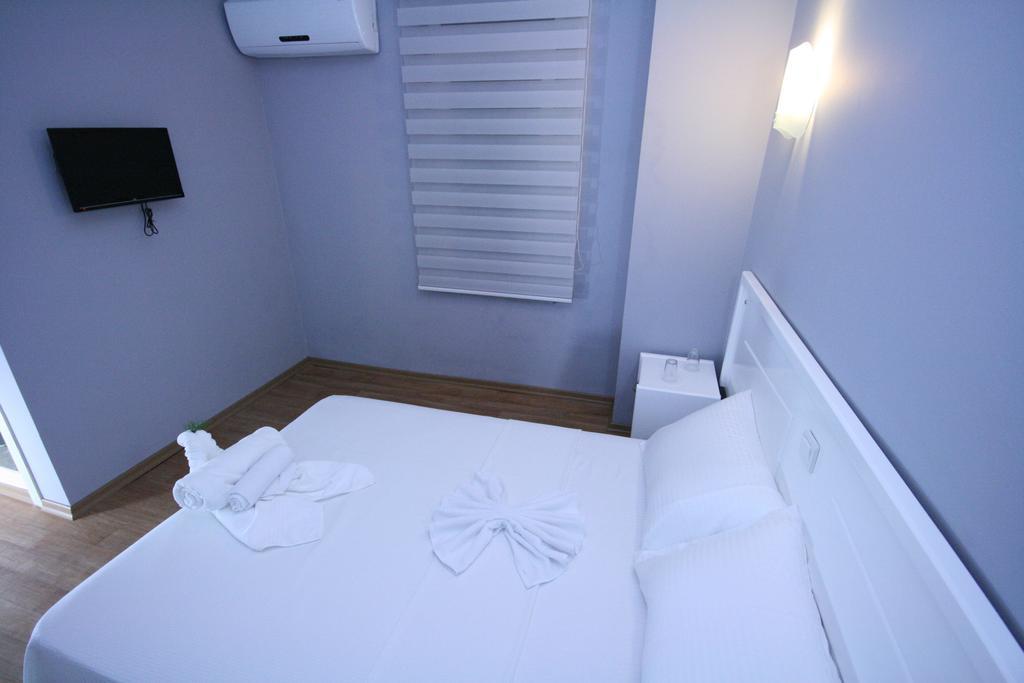 Adrian Hotel